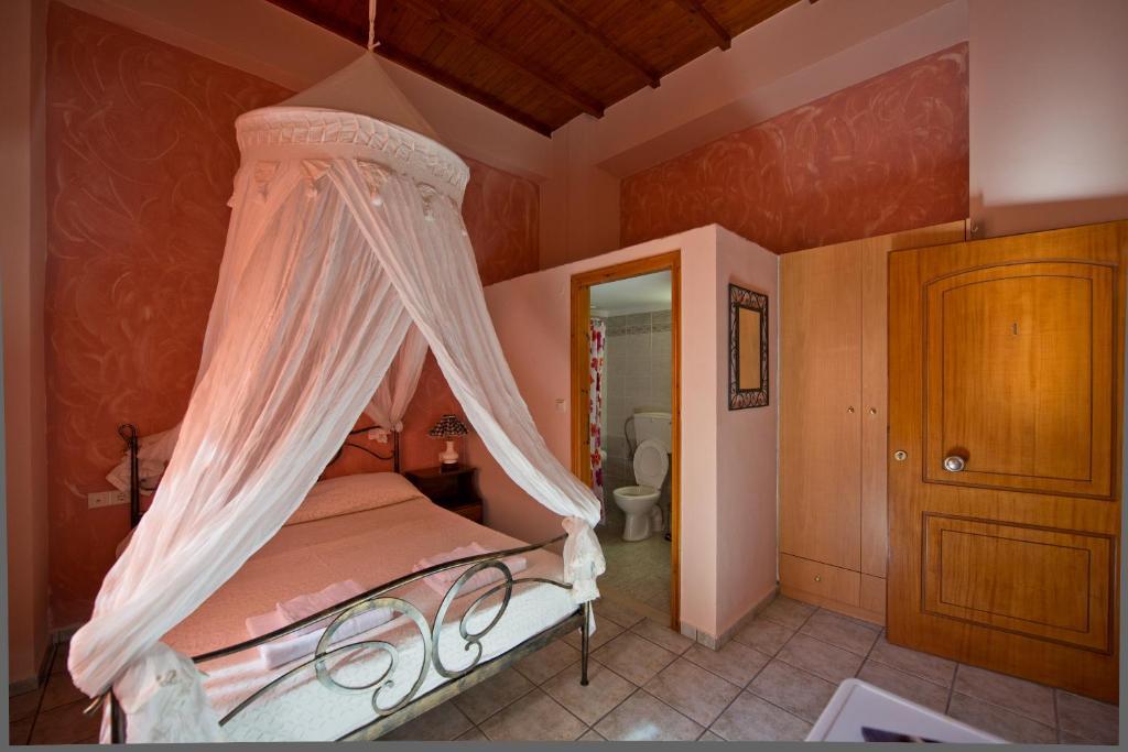 Katerina Traditional Rooms Ханья Номер фото